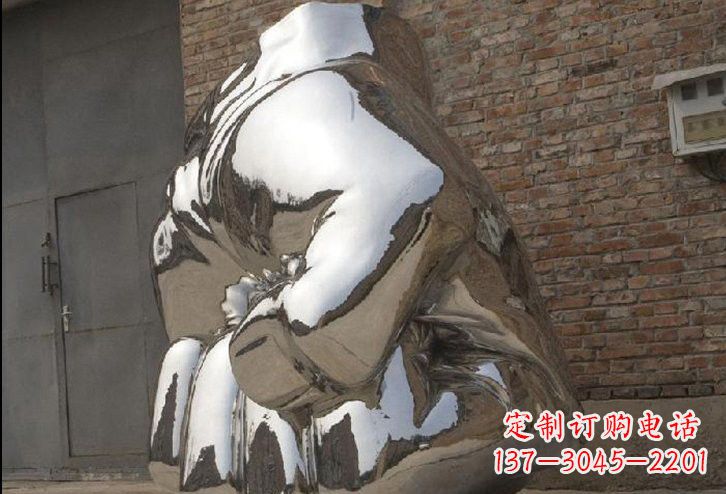 周口不锈钢拳头雕塑给人以力量的象征
