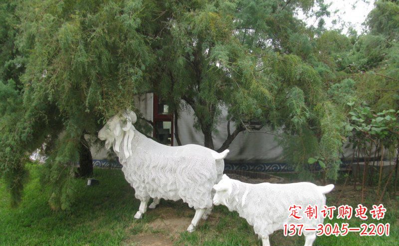 周口不锈钢山羊雕塑静谧中的动态美