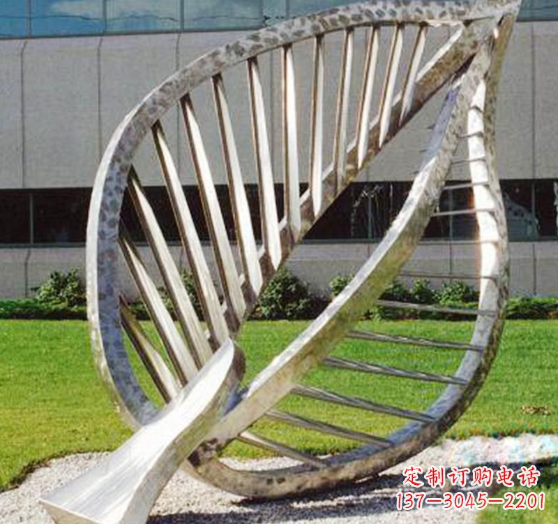 周口不锈钢树叶镂空景观雕塑精美而古朴