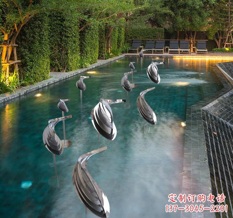 周口不锈钢动物雕塑——美丽的水景装置