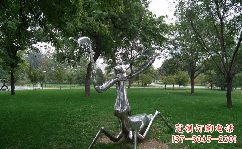 周口不锈钢螳螂动物雕塑