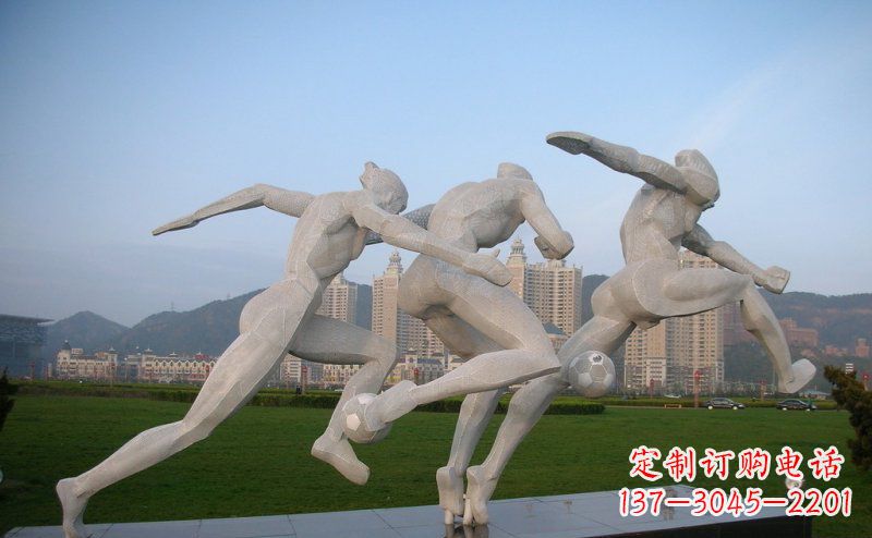 周口足球雕塑给公园景观增色