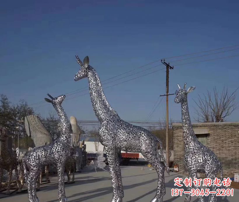 周口不锈钢镂空雕塑长颈鹿