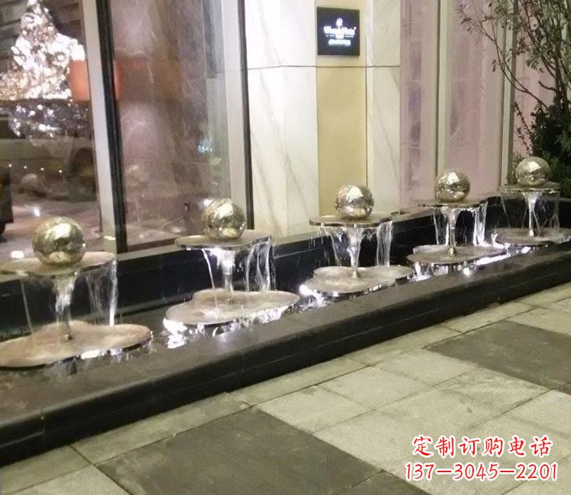 周口不锈钢小喷泉雕塑——美化环境的艺术
