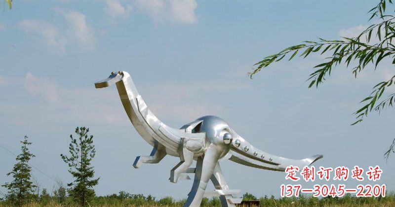周口不锈钢鸭嘴龙雕塑传递自然之美
