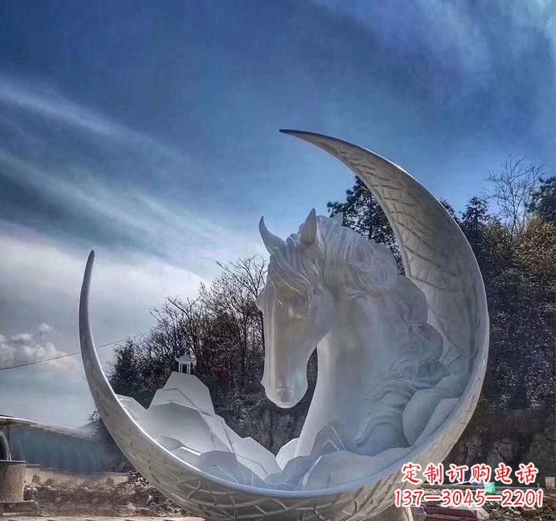 周口月亮的美丽缠绕——不锈钢月亮马雕塑