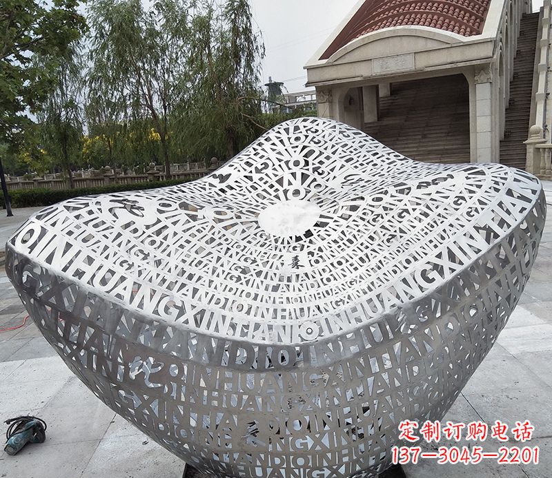 周口不锈钢字母元宝雕塑精美艺术精品