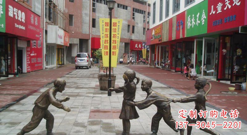 周口老鹰猎食雕塑