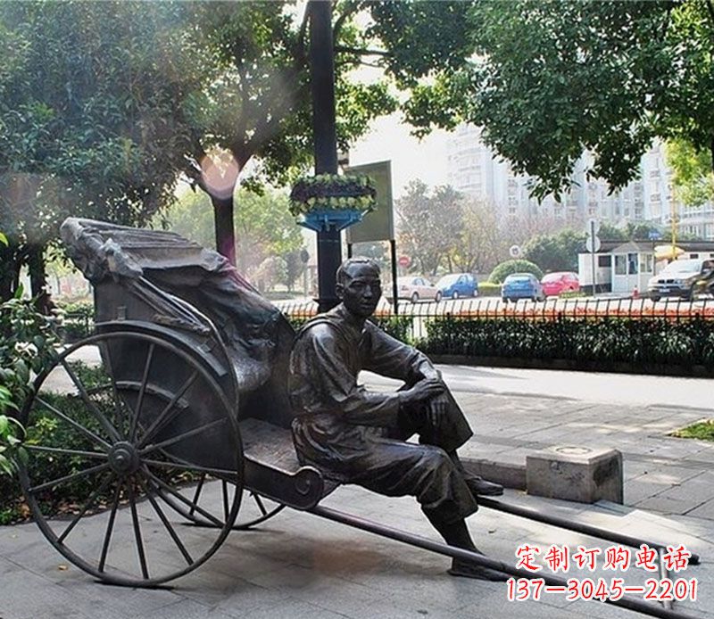 周口城市接头黄包车夫铜雕——记录城市历史的缩影