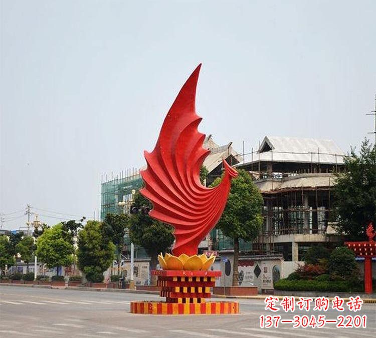 周口凤凰雕塑为城市街边增添美丽