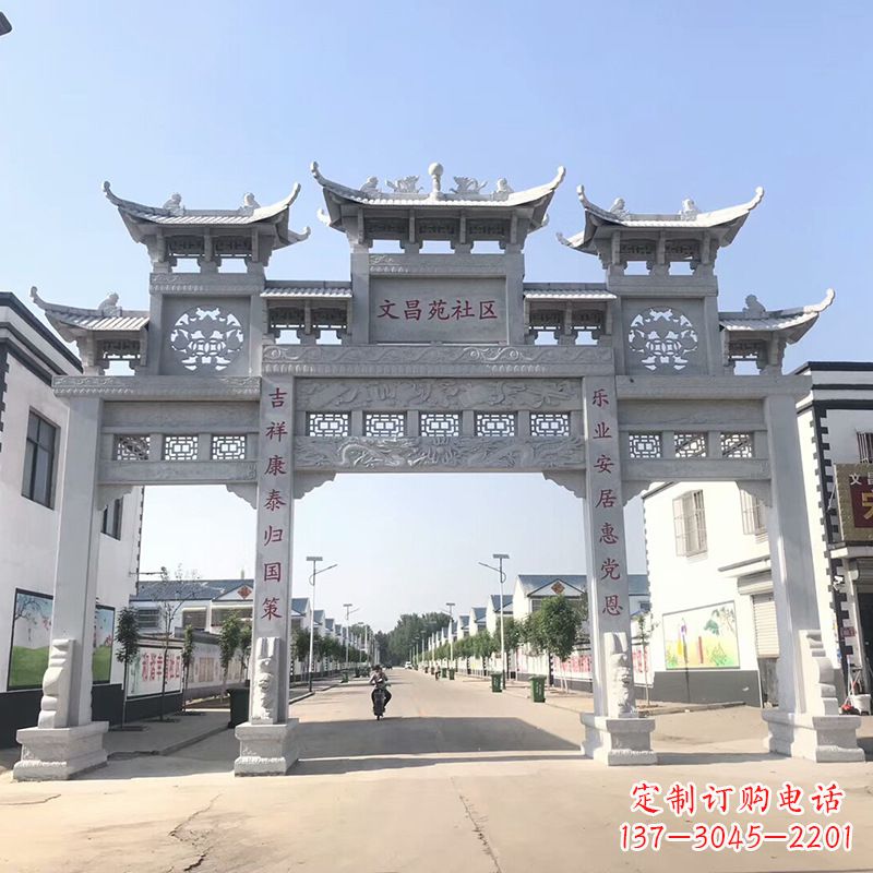 周口社区四柱雕塑——缅怀老北京的文化精髓