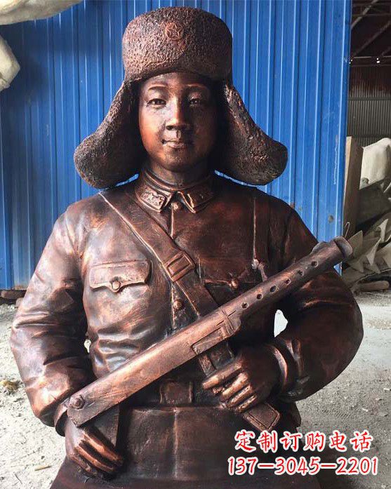 周口雷锋雕塑象征着无私奉献的力量