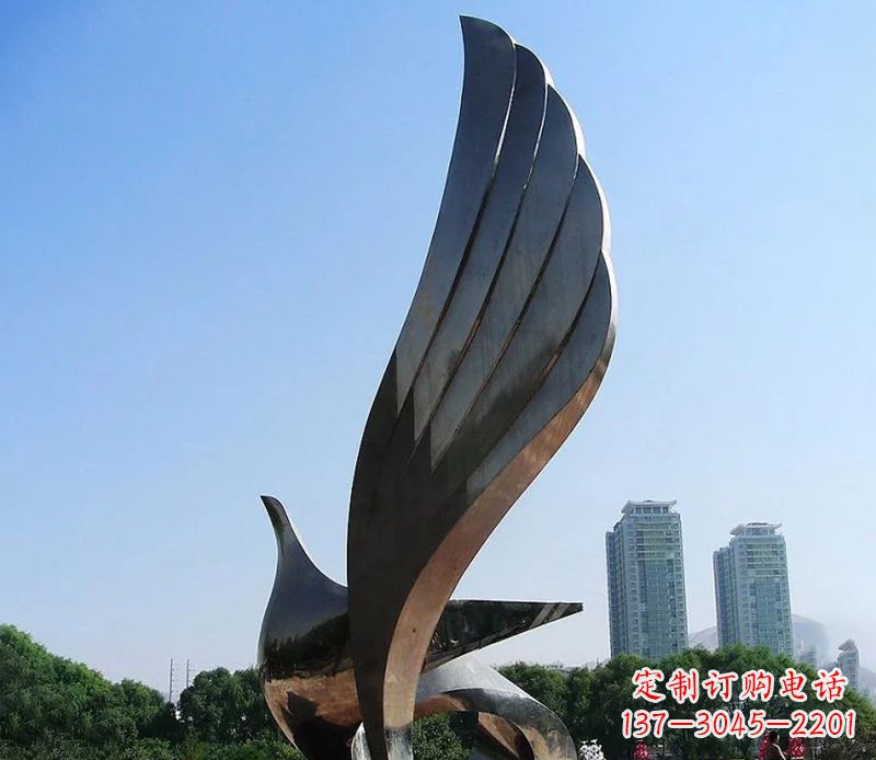 周口不锈钢翅膀雕塑象征着自由的美