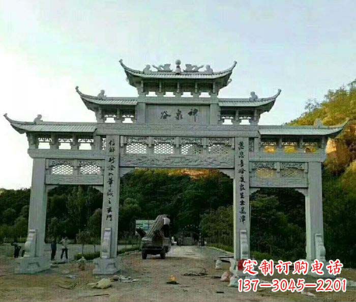 周口村口石雕牌楼千百年文化瑰宝