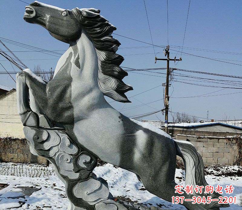 周口传统工艺马踏祥云石雕