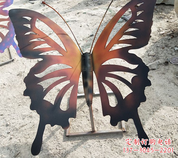 周口大型不锈钢铁艺蝴蝶雕塑，户外公园园林彩色昆虫摆件