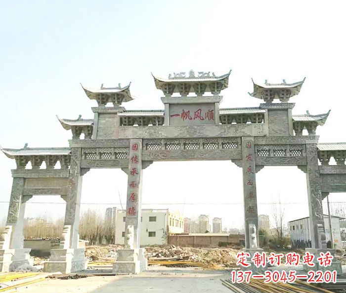 周口别具一格的大型五门石雕牌楼