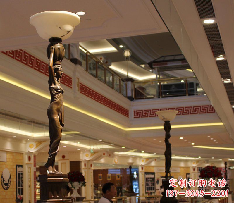 周口高端玻璃钢仿铜雕塑——女人雕塑