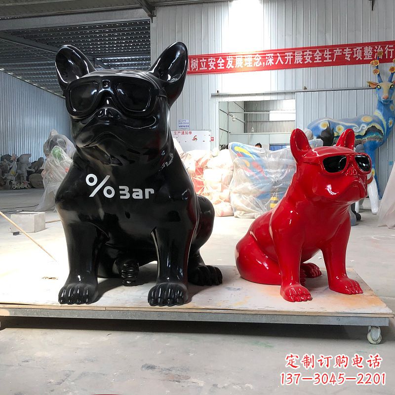 周口精致可爱的不锈钢斗牛犬雕塑