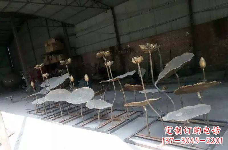 周口精美锻铜荷花荷叶雕塑