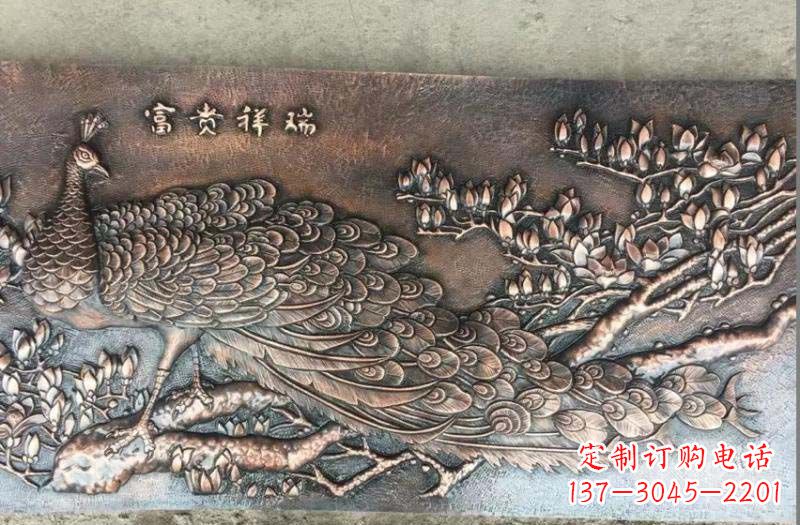 周口精美锻铜孔雀雕塑