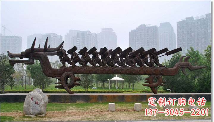 周口锻铜赛龙舟雕塑