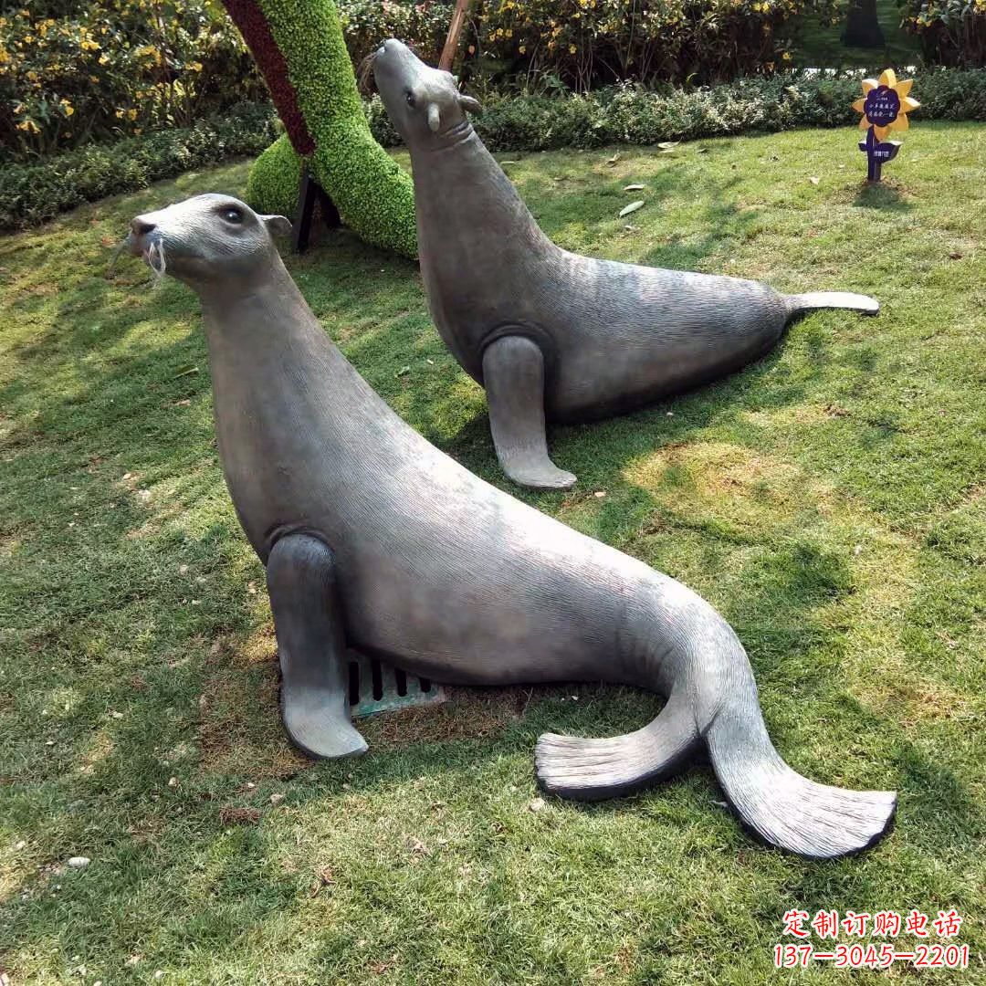 周口仿真海豹玻璃钢雕塑-公园园林草坪动物雕塑摆件
