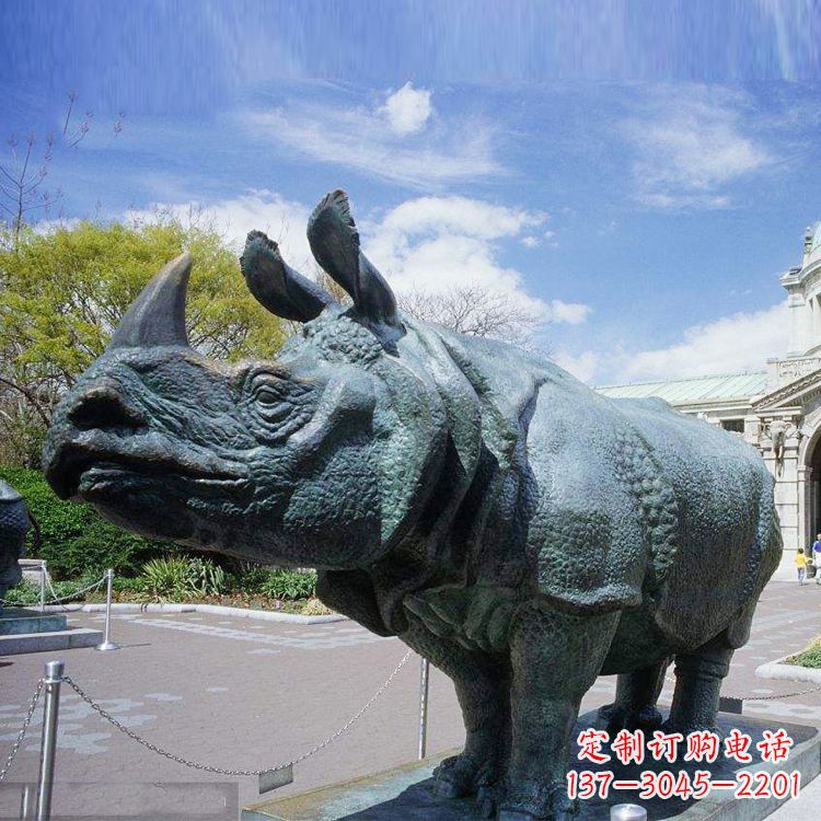 周口仿真犀牛铜雕-公园园林动物雕塑摆件