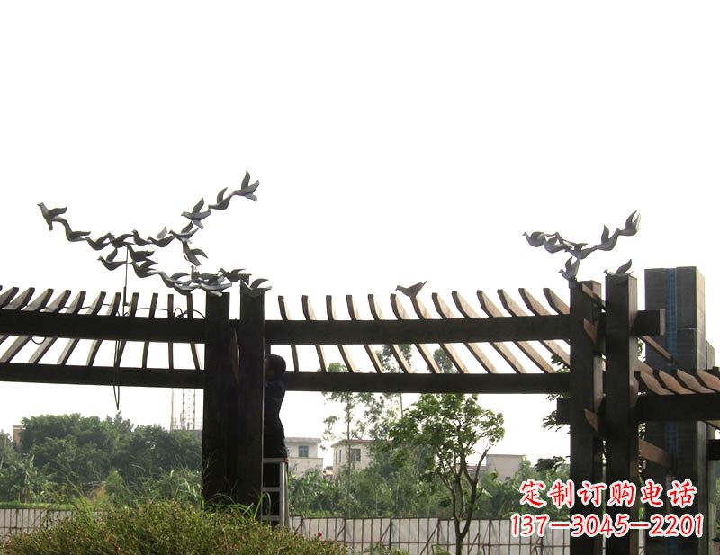 周口飞翔美景·鸽子雕塑