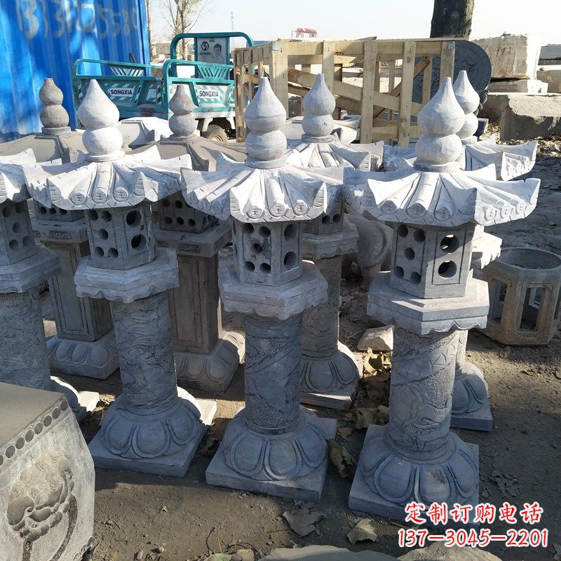 周口高墩青石中式灯笼雕塑