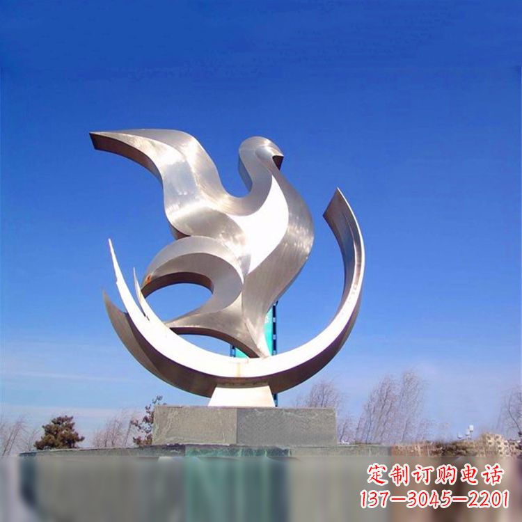 周口贴近自然的精美鸽子雕像