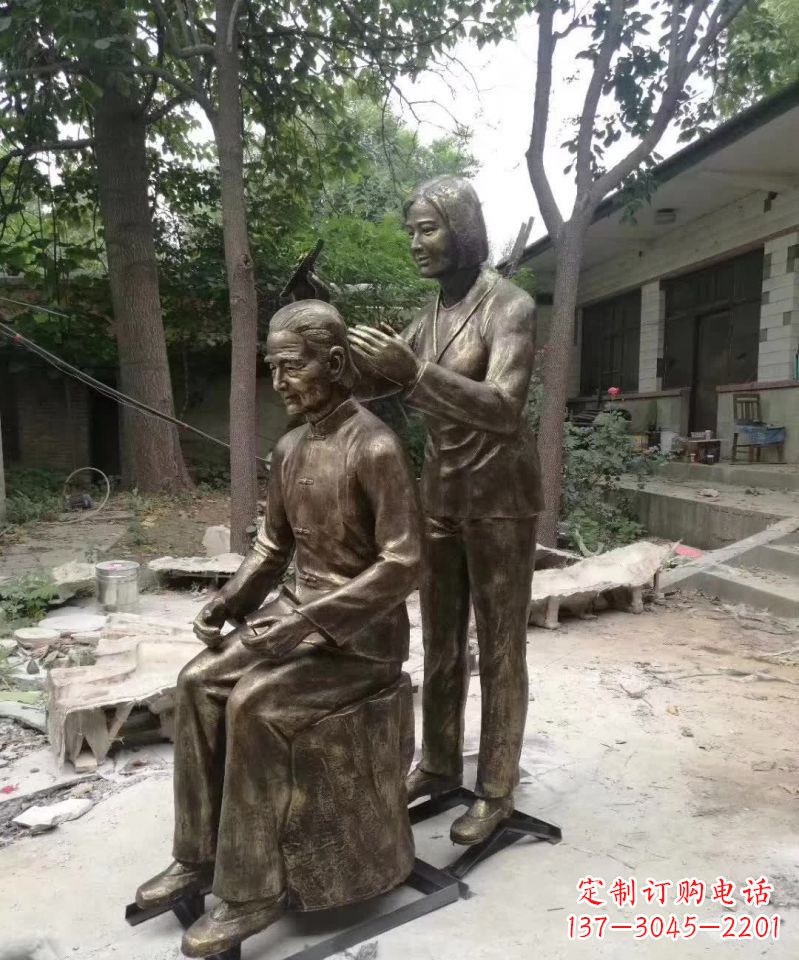周口给母亲梳头人物铜雕