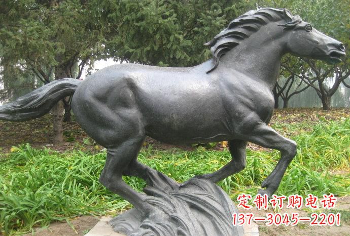 周口奔马铜雕—精美雕塑处处闪耀灿烂光彩