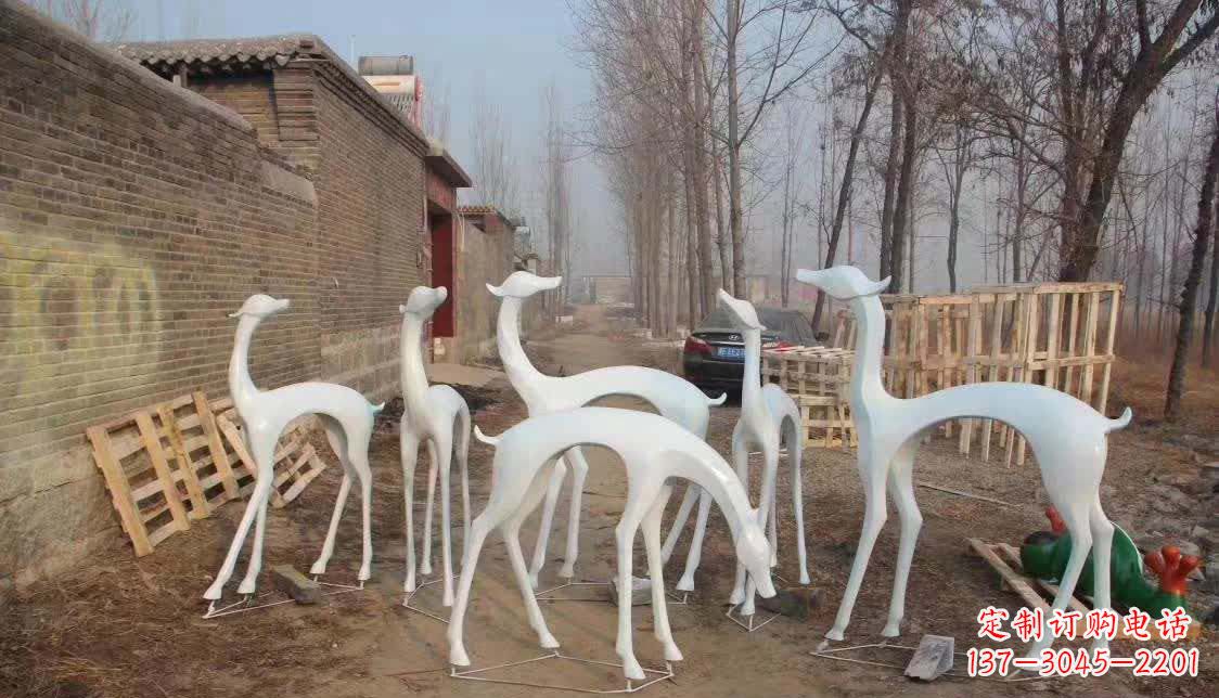 周口英锐不锈钢鹿雕塑——让您的雕塑体验更加令人惊叹