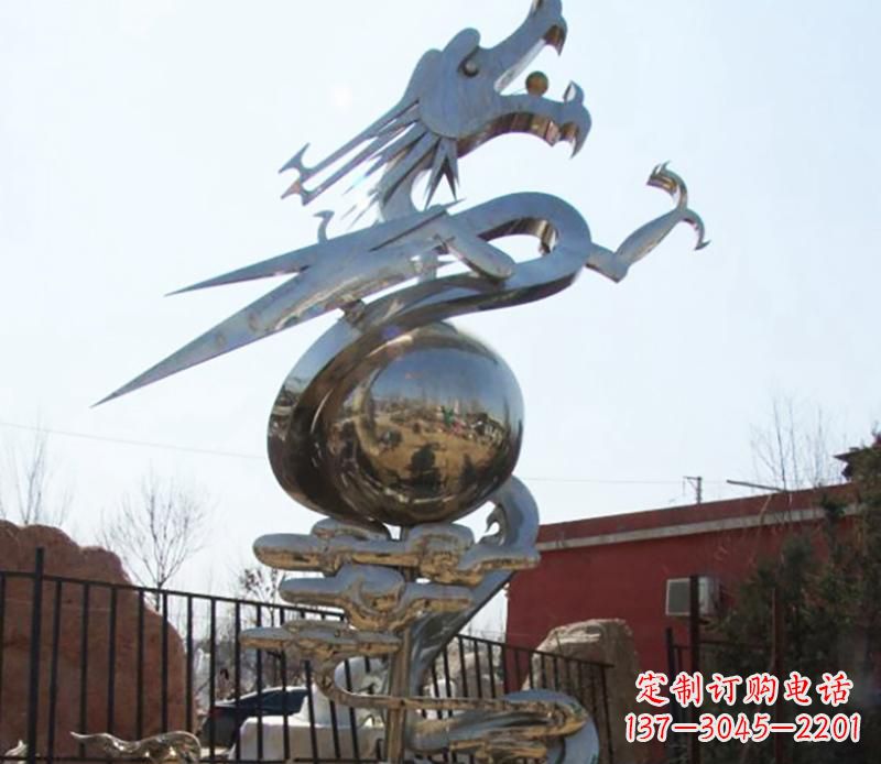 周口传统与现代完美结合的青铜龙雕塑
