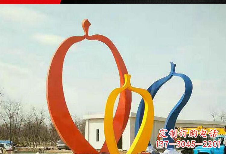 周口金光闪耀,果实成熟——不锈钢苹果雕塑