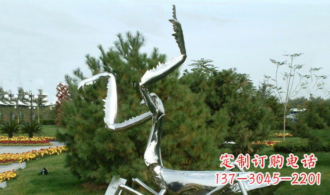 周口优雅大气的不锈钢螳螂雕塑