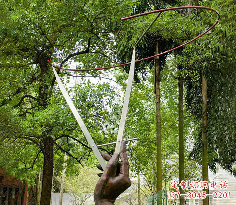 周口不锈钢圆规雕塑展示精致繁华