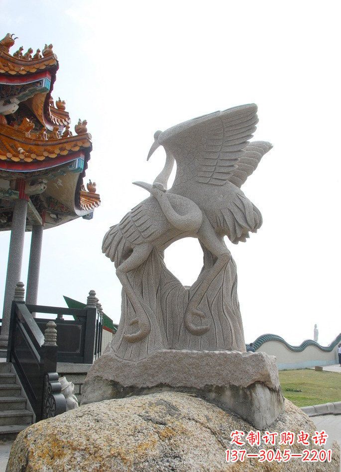 周口高雅优美的公园动物大理石仙鹤雕塑