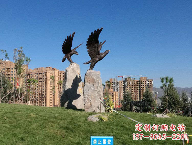 周口公园动物老鹰铜雕