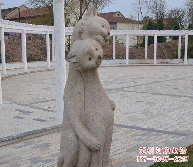 周口精美小猫石雕,让您的公园更加美丽