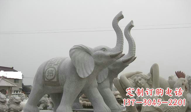 周口公园动物长鼻大象石雕