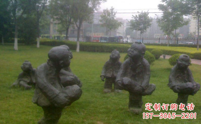 周口中领雕塑为您打造精美的儿童斗鸡雕塑