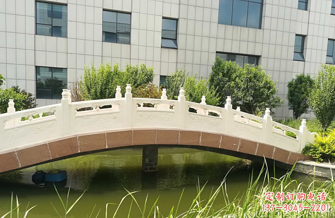 周口手工制作的汉白玉石拱桥雕塑