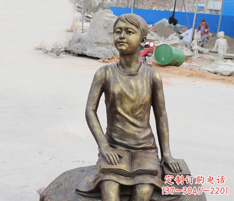 周口铜雕景观摆件——“女孩看书”