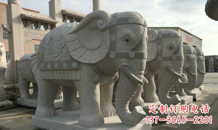 周口庄严雄伟的大象石雕