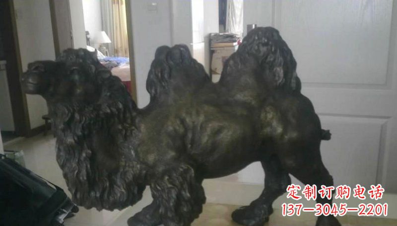 周口公园骆驼动物景观铜雕