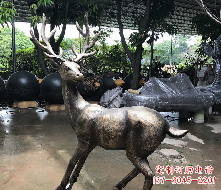 周口静谧的梅花鹿铜雕