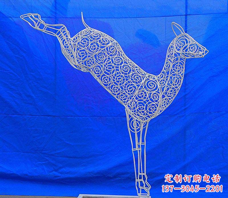 周口中领雕塑梅花鹿不锈钢镂空雕塑