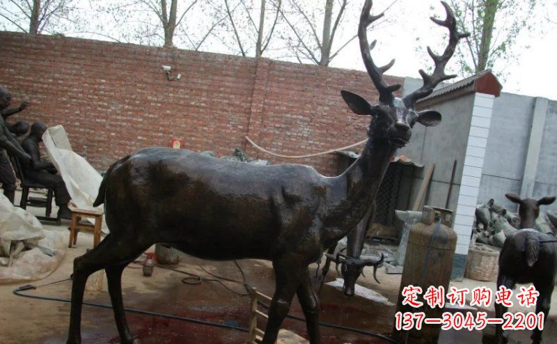 周口精美梅花鹿铜雕,施展艺术之美